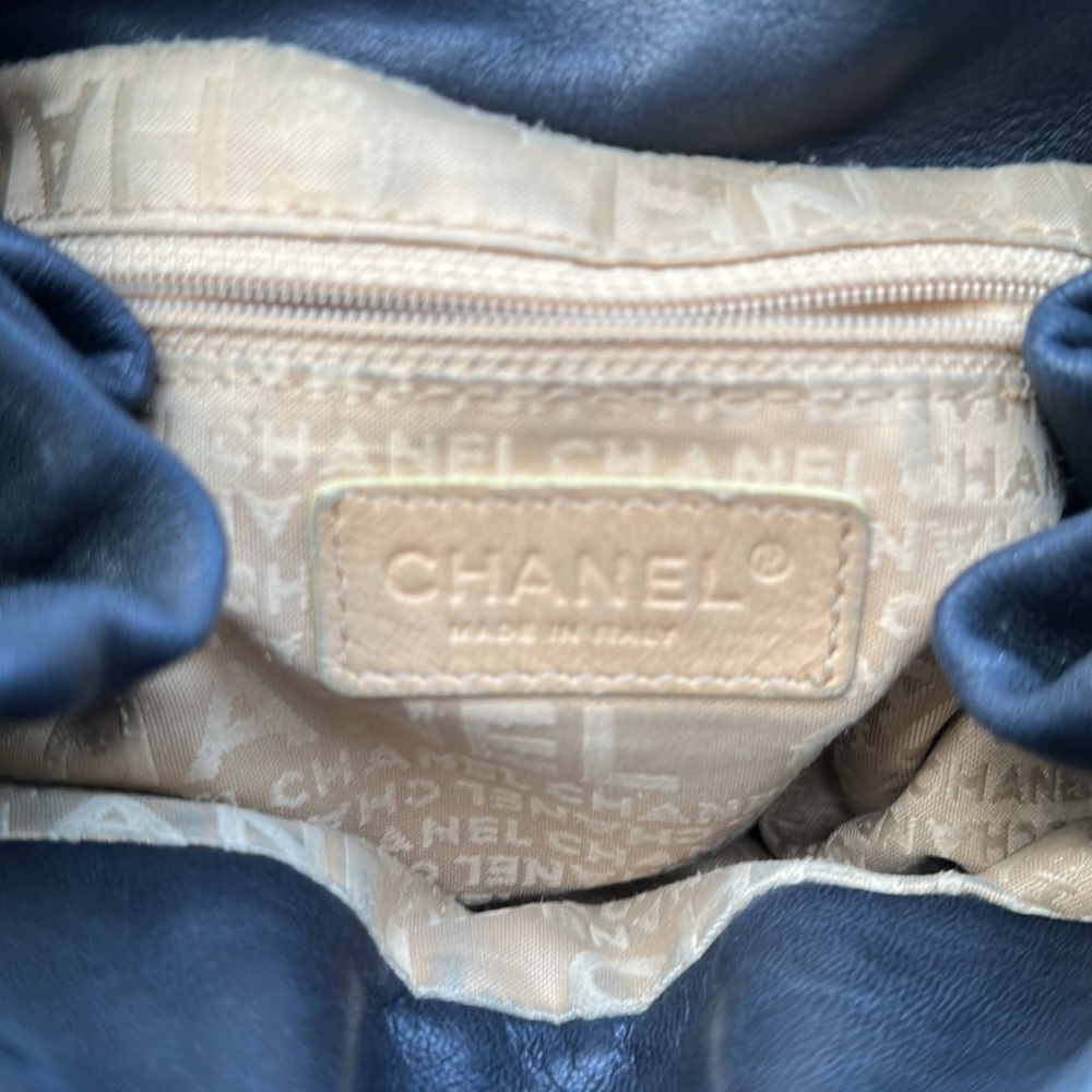 CHANEL - Picture 8 of 13